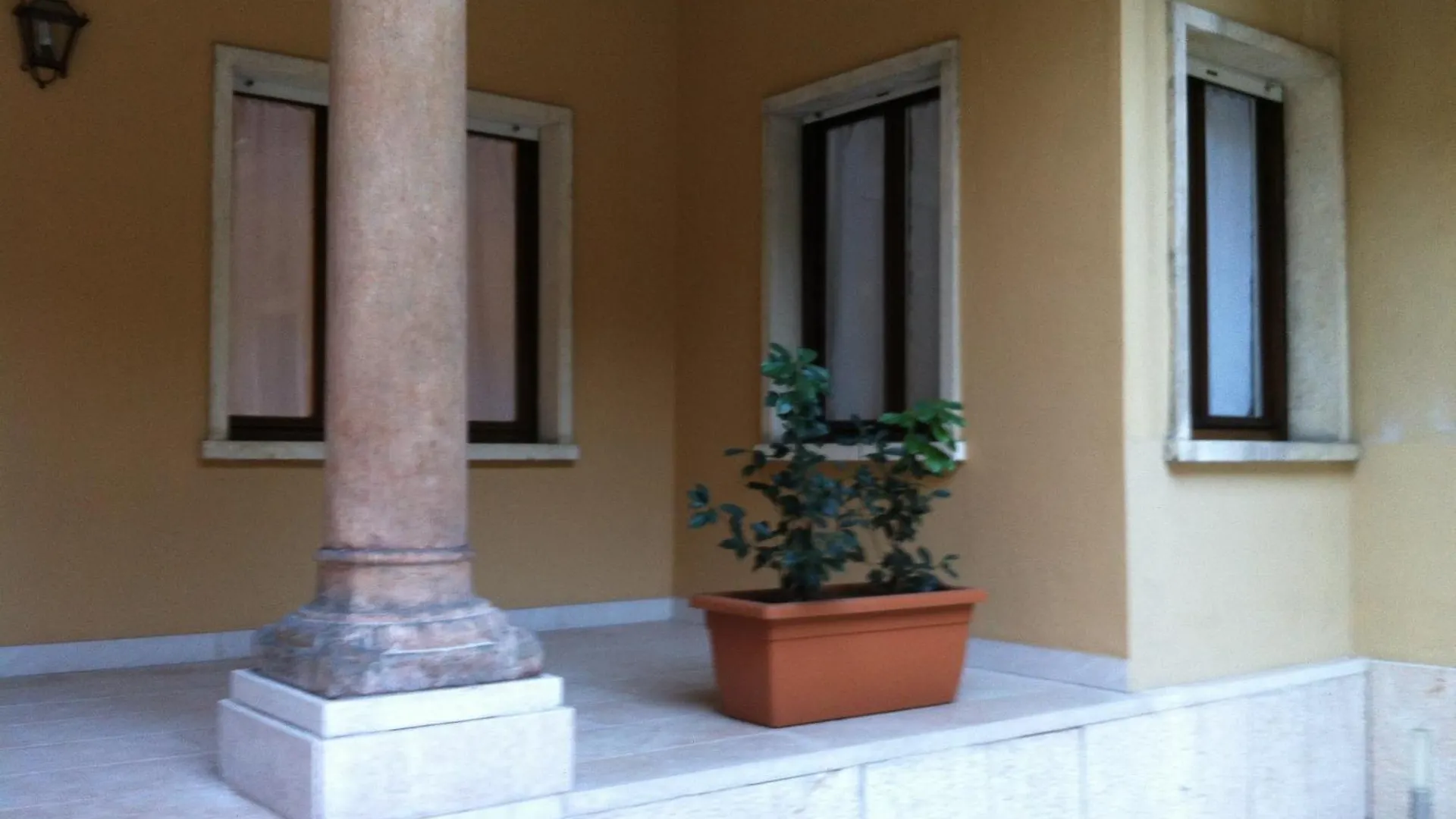 Romeo Design Rooms Verona Guest house