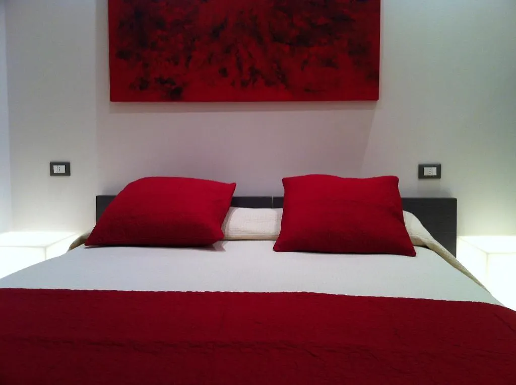 Romeo Design Rooms Verona 2*,  Italy